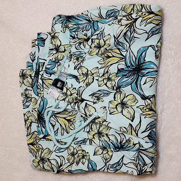 Beach Riot  Coastal Swim New Beach Riot Floral Pants Size Meduim - Picture 15 of 16